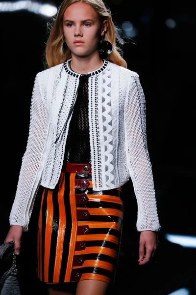 Look 14